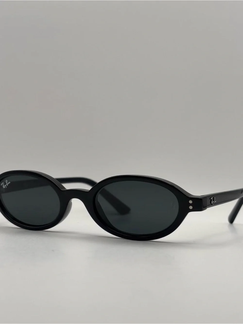 Ray-Ban Black Round-Oval Sunglasses